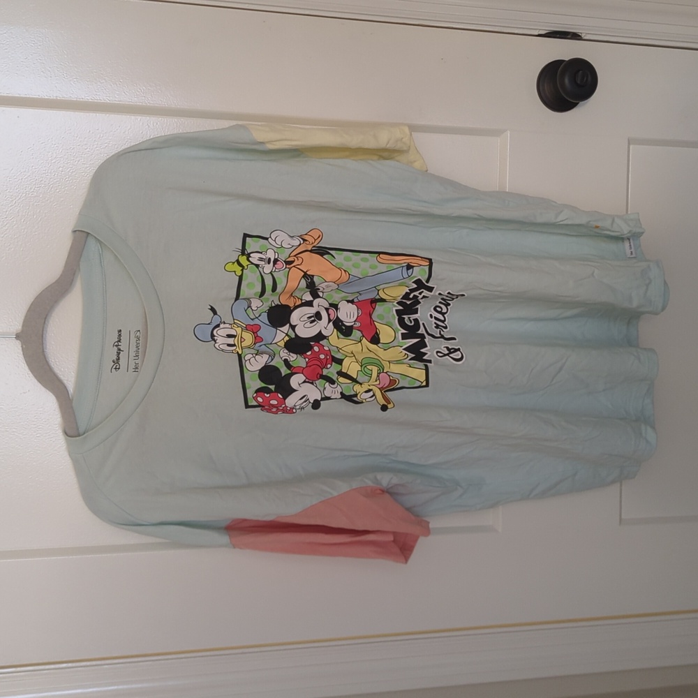 Disney Parks Her Universe Mickey & Friends shirt 2X
